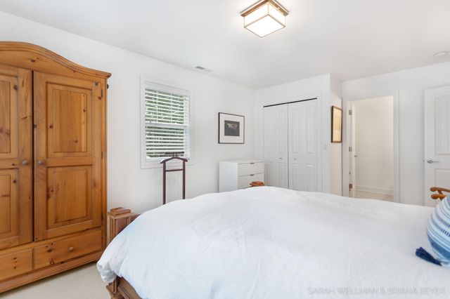 2009 W Lakewood Blvd, Holland, MI 49424