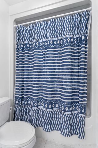 2009 W Lakewood Blvd, Holland, MI 49424