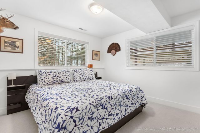 2009 W Lakewood Blvd, Holland, MI 49424