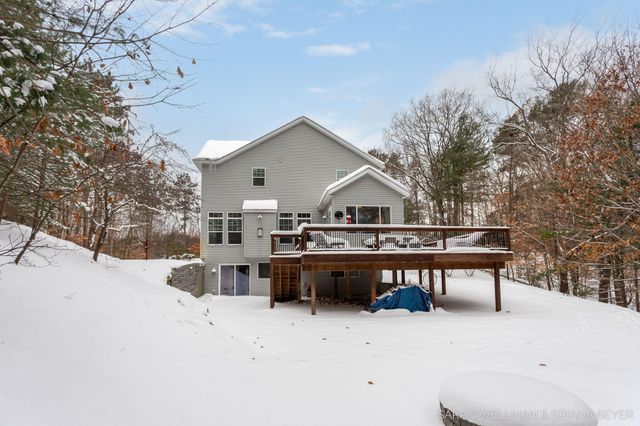 2009 W Lakewood Blvd, Holland, MI 49424