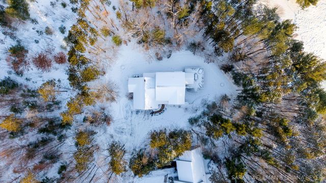 2009 W Lakewood Blvd, Holland, MI 49424