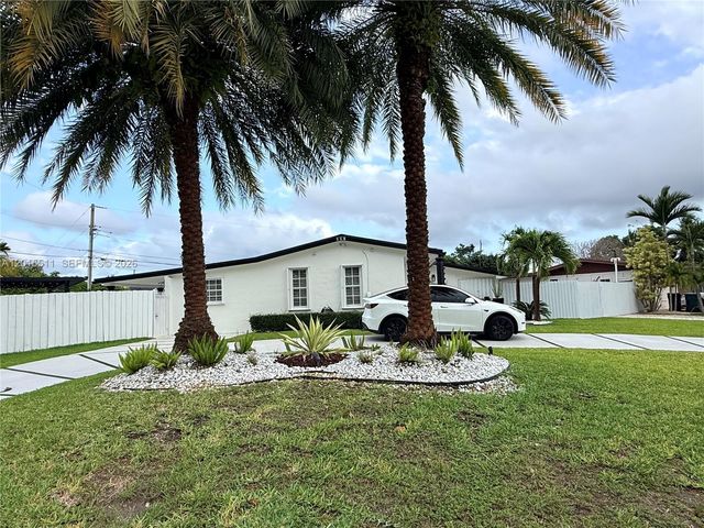 18601 Belview Dr, Cutler Bay, FL 33157