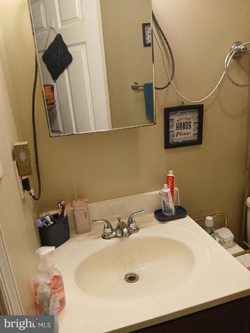 1552 CARSWELL ST, Baltimore, MD 21218