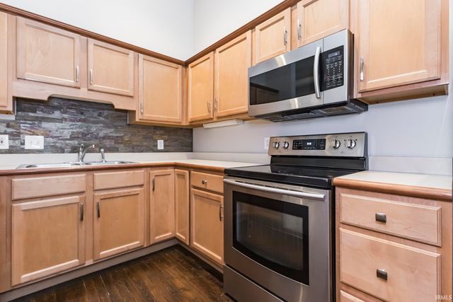 301 S Walnut St Apt 206, Muncie, IN 47305