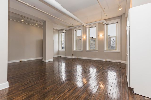 301 S Walnut St Apt 206, Muncie, IN 47305