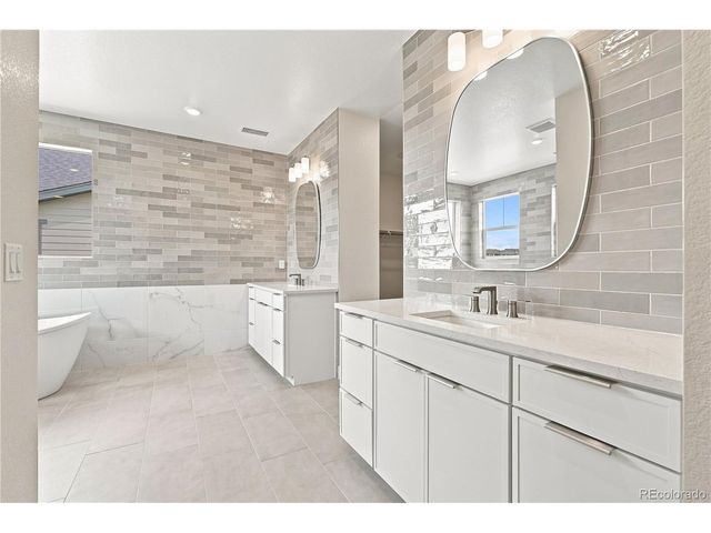 6430 Still Pine Cir, Castle Pines, CO 80108