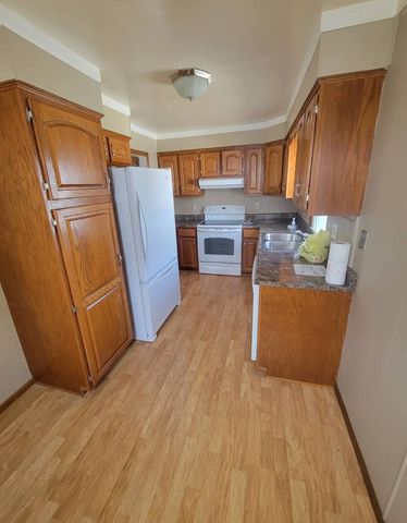 1430 E Vanderhoof Street, Decatur, IL 62521