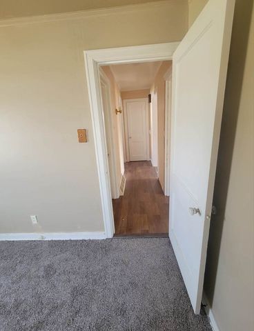 1430 E Vanderhoof Street, Decatur, IL 62521