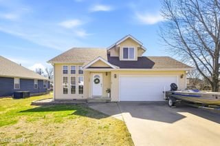 406 W Walton Avenue, Carl Junction, MO 64834