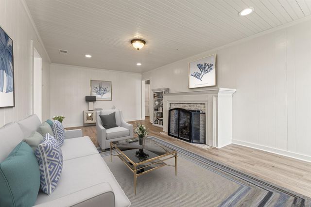 1018 Rodeo Dr, Denham Springs, LA 70726