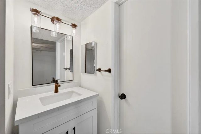 959 W Pine 33, Upland, CA 91786