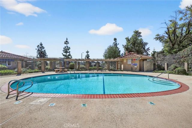 959 W Pine 33, Upland, CA 91786