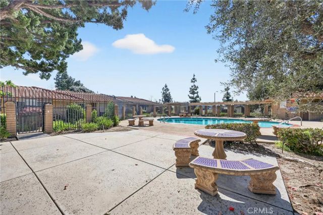 959 W Pine 33, Upland, CA 91786