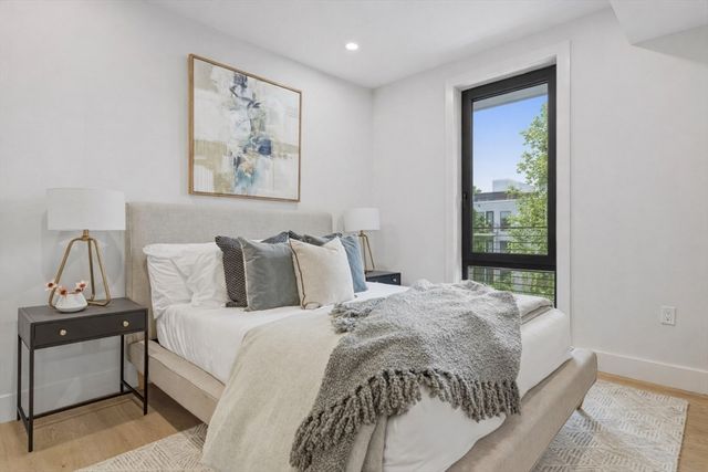 118 B Street 406, Boston, MA 02127