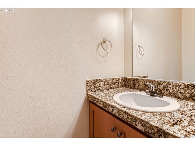 11223 Se CAUSEY Cir, Happy Valley, OR 97086