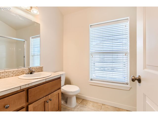 11223 Se CAUSEY Cir, Happy Valley, OR 97086