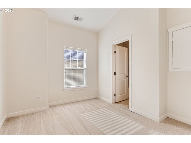 11223 Se CAUSEY Cir, Happy Valley, OR 97086