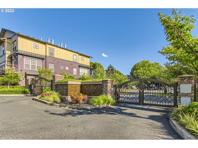 11223 Se CAUSEY Cir, Happy Valley, OR 97086