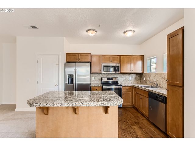 11223 Se CAUSEY Cir, Happy Valley, OR 97086