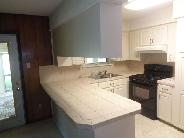 1408 Twin Lakes Drive, Little Rock, AR 72205