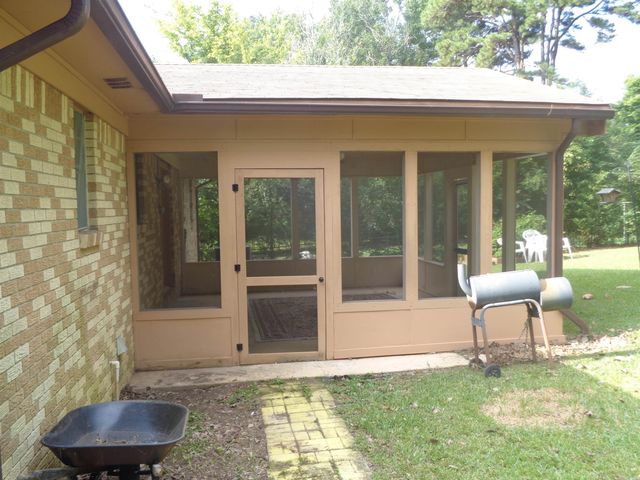 1408 Twin Lakes Drive, Little Rock, AR 72205