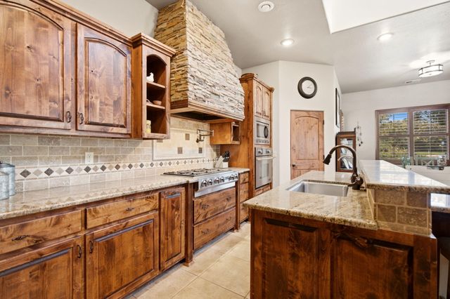 1508 Douglas Macarthur Road NW, Albuquerque, NM 87107
