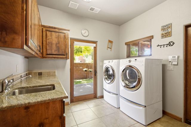 1508 Douglas Macarthur Road NW, Albuquerque, NM 87107