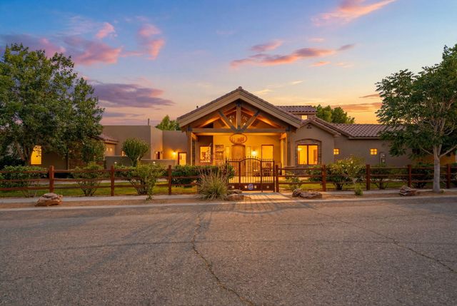 1508 Douglas Macarthur Road NW, Albuquerque, NM 87107