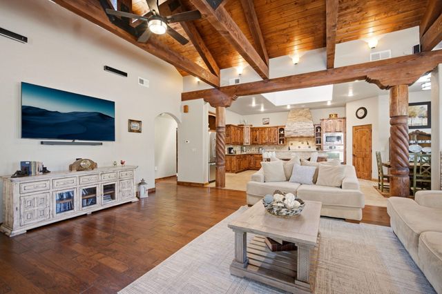 1508 Douglas Macarthur Road NW, Albuquerque, NM 87107
