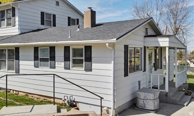 3813 S GRANDVIEW DR, Ogden, UT 84403