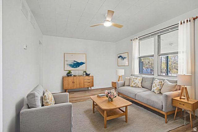 3813 S GRANDVIEW DR, Ogden, UT 84403