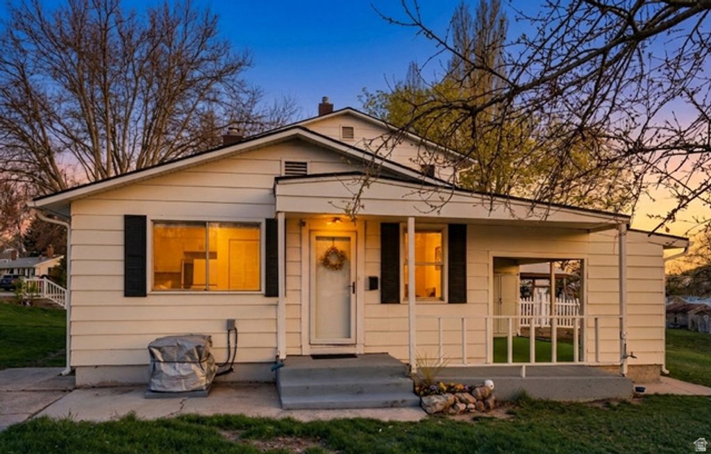 3813 S GRANDVIEW DR, Ogden, UT 84403