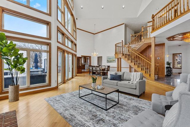 3220 OLD ORCHARD LANE, Oshkosh, WI 54902