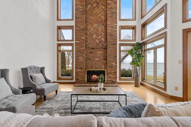 3220 OLD ORCHARD LANE, Oshkosh, WI 54902