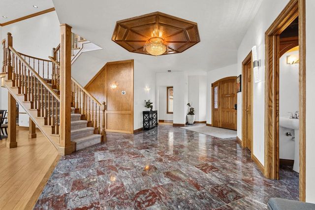 3220 OLD ORCHARD LANE, Oshkosh, WI 54902