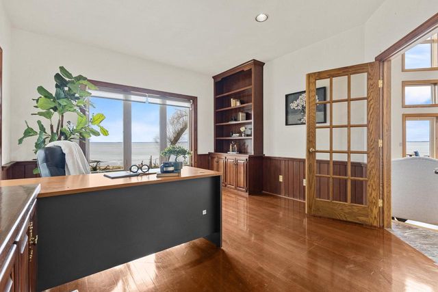 3220 OLD ORCHARD LANE, Oshkosh, WI 54902