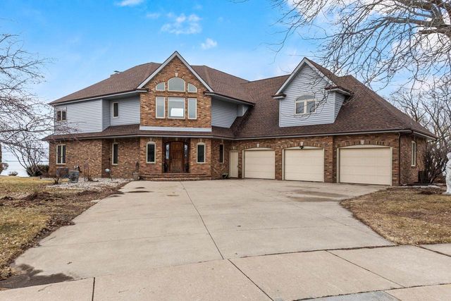 3220 OLD ORCHARD LANE, Oshkosh, WI 54902