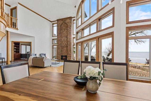 3220 OLD ORCHARD LANE, Oshkosh, WI 54902