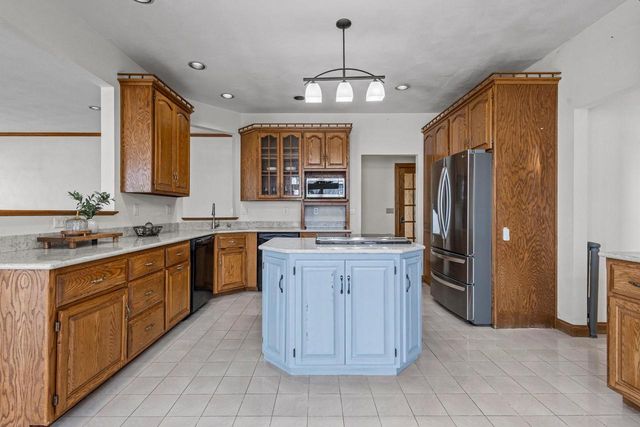 3220 OLD ORCHARD LANE, Oshkosh, WI 54902