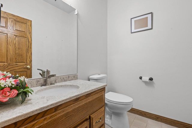 3220 OLD ORCHARD LANE, Oshkosh, WI 54902