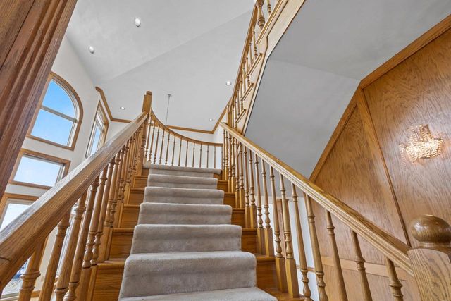 3220 OLD ORCHARD LANE, Oshkosh, WI 54902