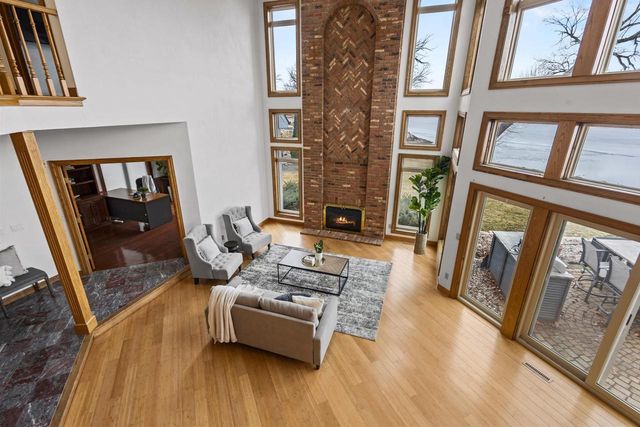 3220 OLD ORCHARD LANE, Oshkosh, WI 54902