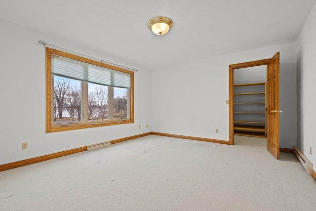 3220 OLD ORCHARD LANE, Oshkosh, WI 54902