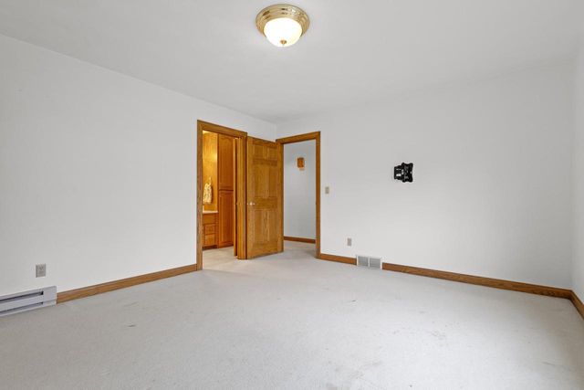 3220 OLD ORCHARD LANE, Oshkosh, WI 54902