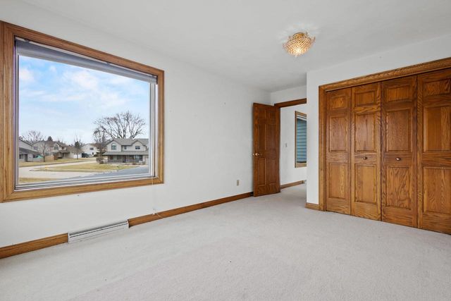 3220 OLD ORCHARD LANE, Oshkosh, WI 54902