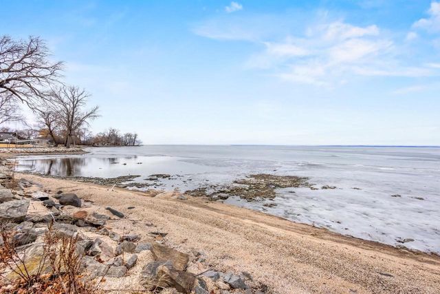 3220 OLD ORCHARD LANE, Oshkosh, WI 54902