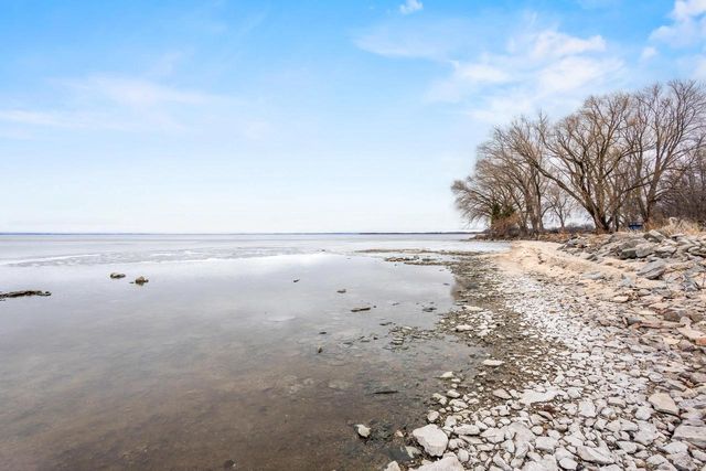 3220 OLD ORCHARD LANE, Oshkosh, WI 54902