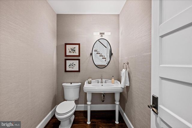 2120 ELLIOTT AVE, Mclean, VA 22101