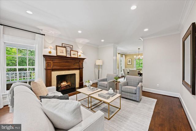 2120 ELLIOTT AVE, Mclean, VA 22101