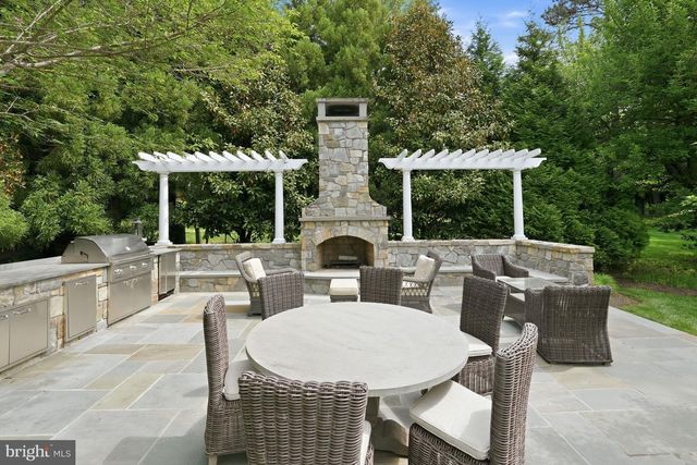 2120 ELLIOTT AVE, Mclean, VA 22101
